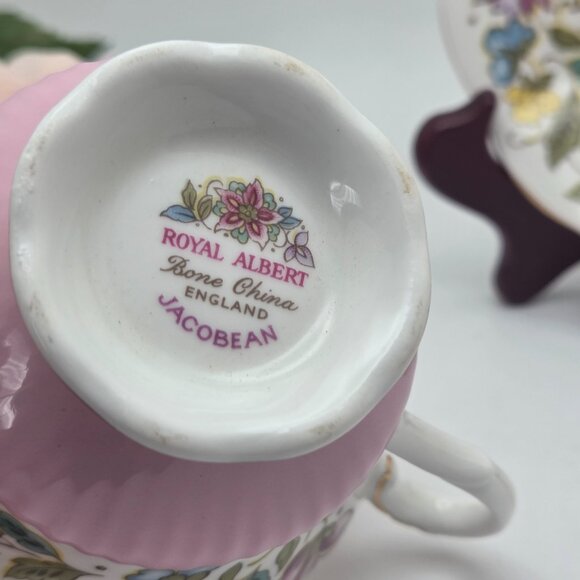 Vintage Royal Albert Pink and Floral Jacobean Tea Cup and Saucer Set - Picture 11 of 12